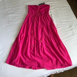 Strapless dress with cutout